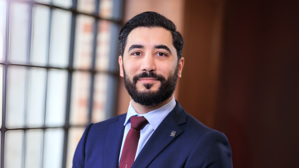 Ali Mroue Headshot
