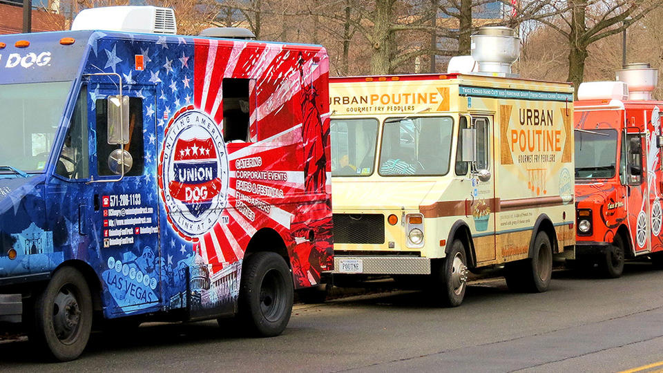 Food truck owners cooperate to help their small businesses succeed