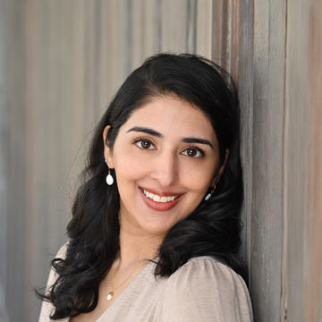 Arwa Hasanali Headshot