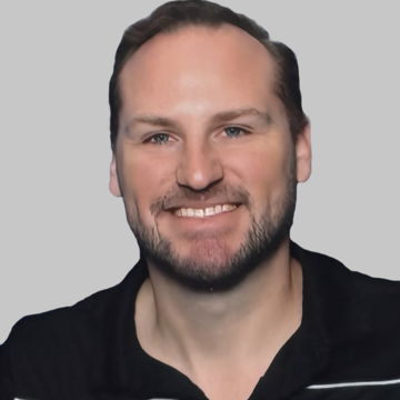 Headshot of Corban Bates, Rice MBA veteran